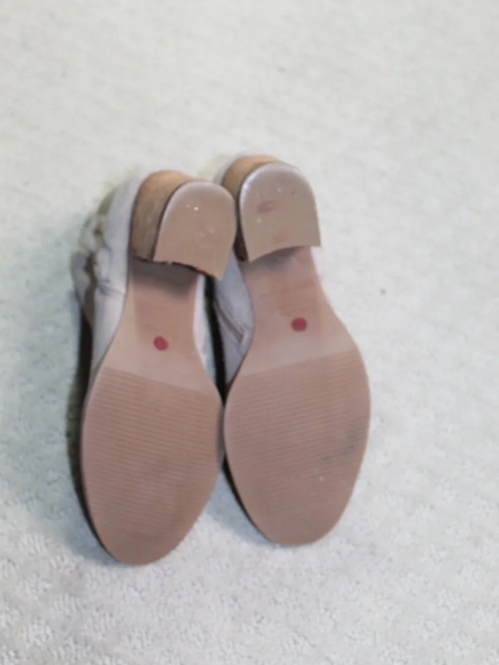 Blondo Size 7.5M Taupe Suede Waterproof Block Heel Ankle Booties
